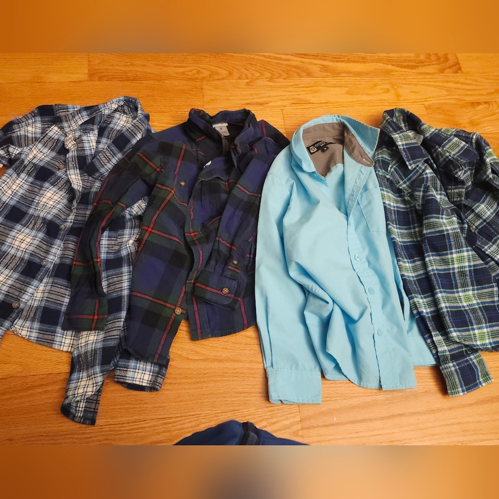 Bundle of 4 button down dress shirts